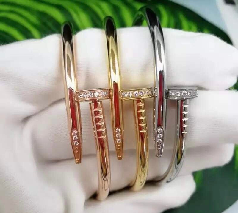 Nail deals love bracelet